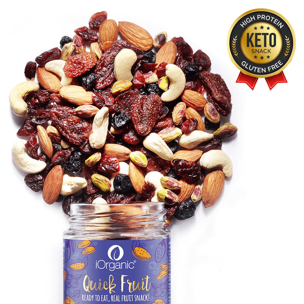 Assortment of iOrganic Almond Berry Crunch, a gluten-free keto-friendly pre-workout snack, rich in proteins and bursting with natural flavors.